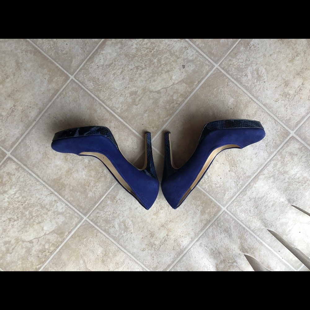 Heels - Picture 3 of 3